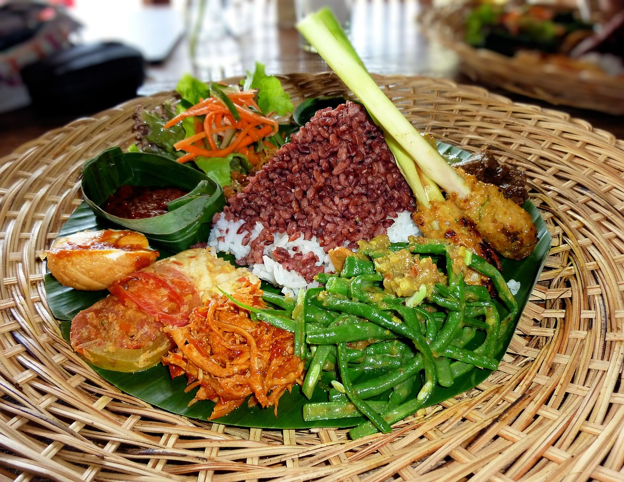 Jeden z najbardziej niedocenionych smaków świata w Polsce– kuchnia indonezyjska